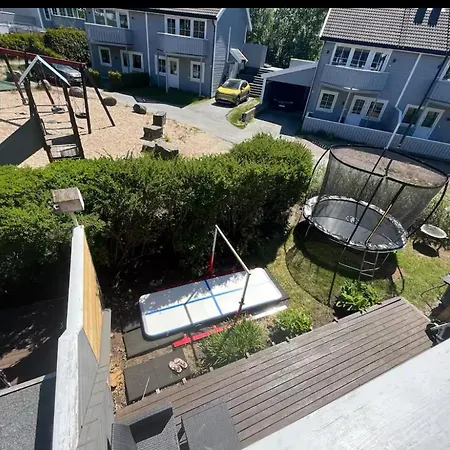 Familiehus, 200m Til Badevann * Kristiansand