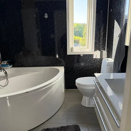 Familiehus, 200m Til Badevann Holiday home Kristiansand
